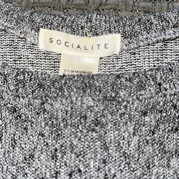 Lace top - Picture 4 of 6